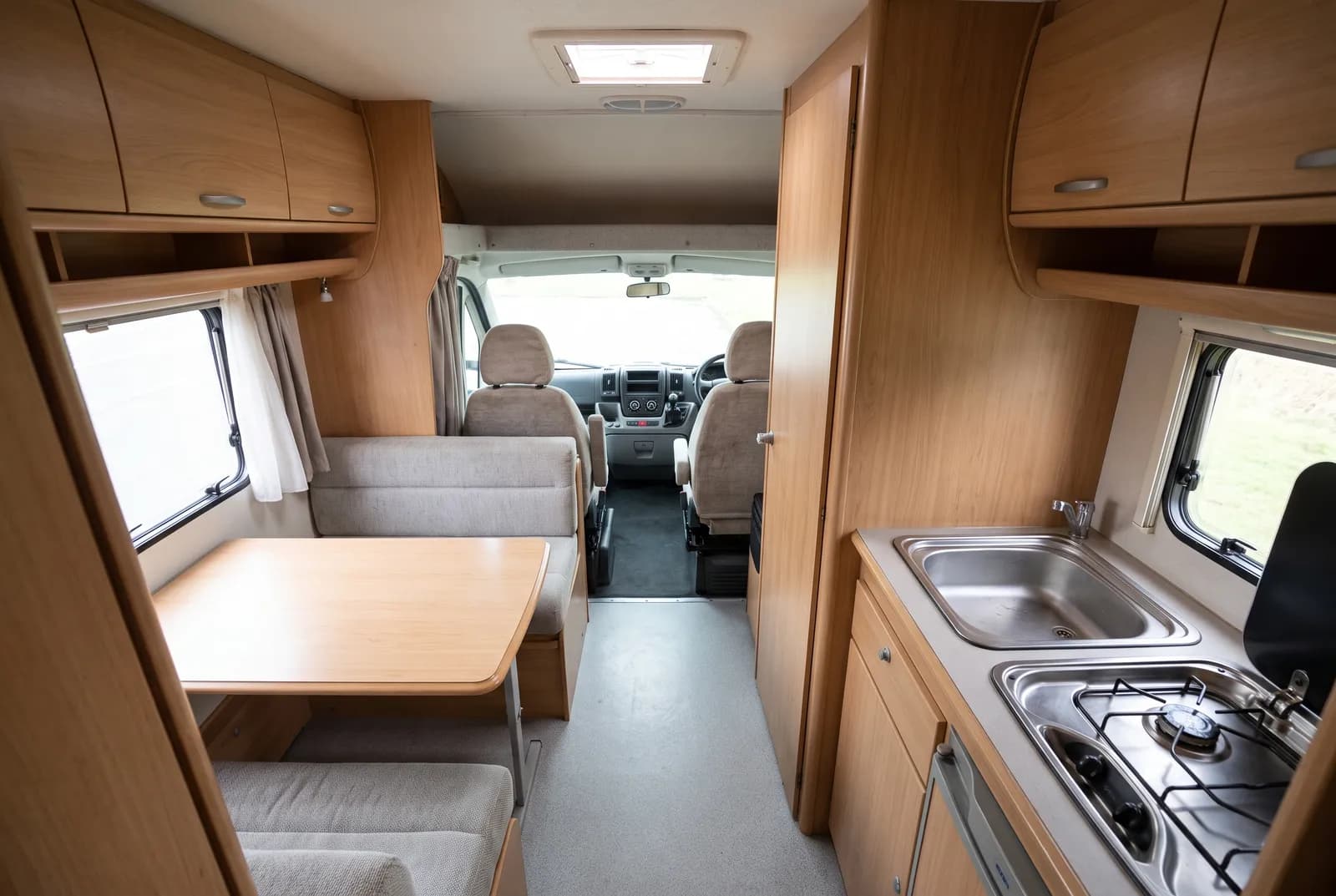 Interieur van een Carado